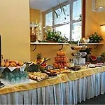 Hotell Ambassador Meuble 3*