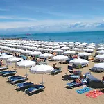 Ambassador Meuble 3* Lignano Sabbiadoro