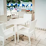 Hotell Ambassador Meuble 3*