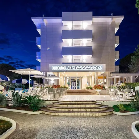 Ambassador Meuble 3*