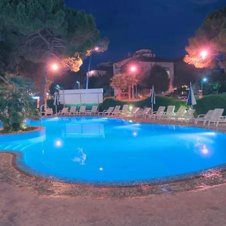 Hotel Ambassador Meuble