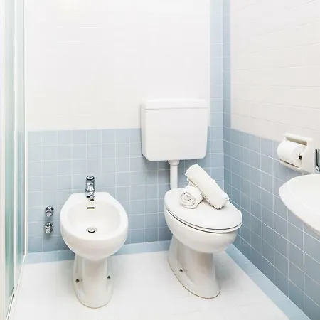 Otel Ambassador Meuble Lignano Sabbiadoro